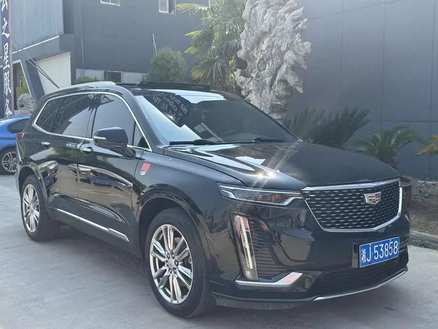 كاديلاك XT6 2021 28T طراز ستة مقاعد الفاخر