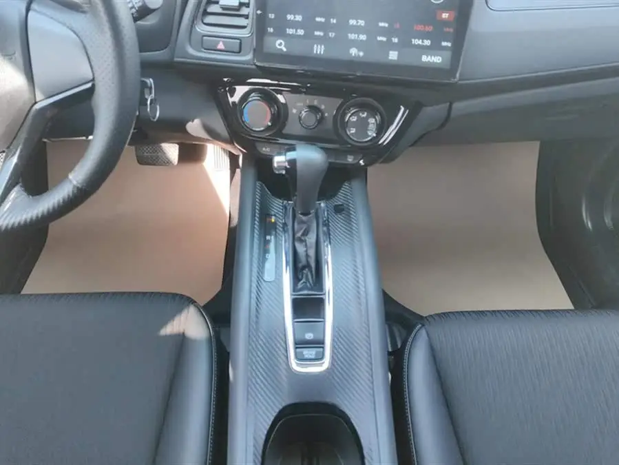 2020 هوندا HR-V 1.5L CVT النسخة الرائدة