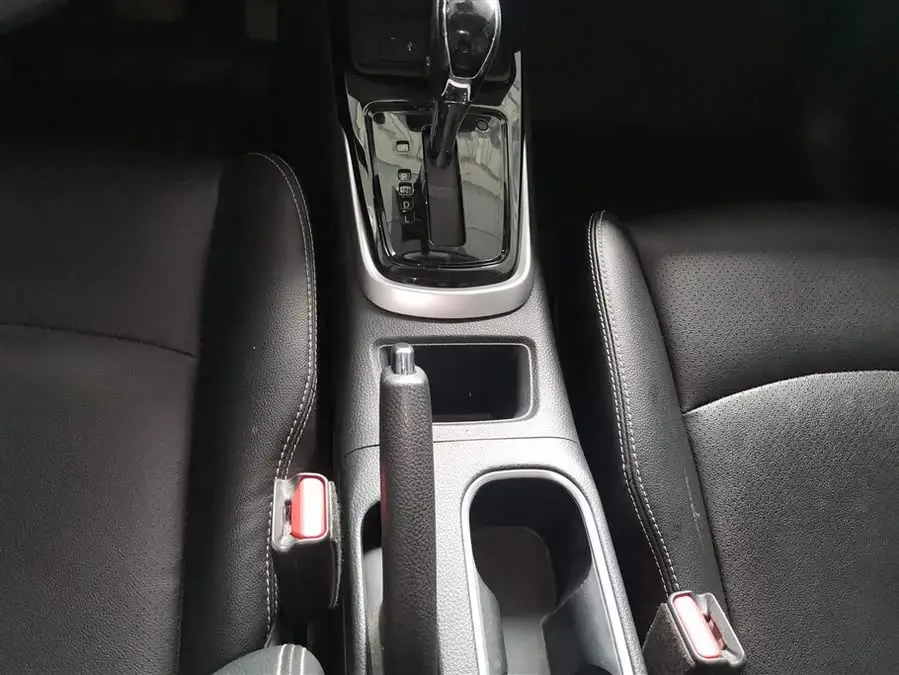 نيسان تييدا 2021 1.6L CVT النسخة الذكية