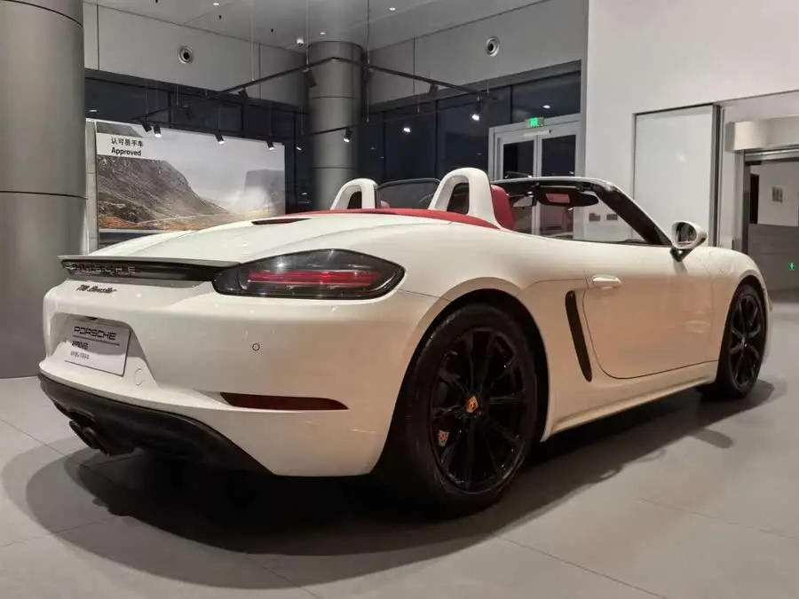 Porsche 718 2020 Model Boxster 2.0T
