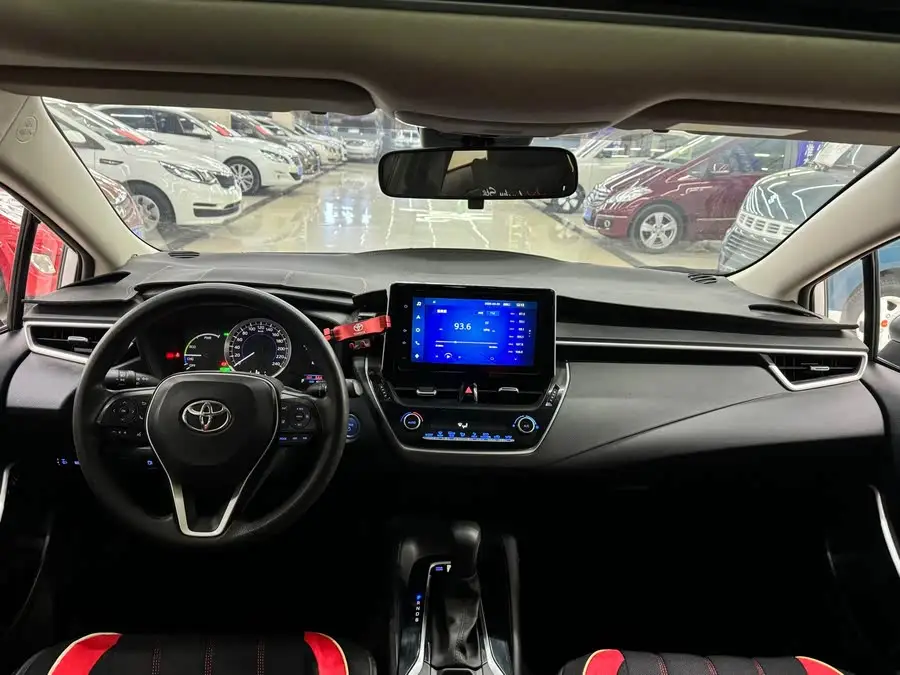 كورولا 2021 الهجينة 1.8 لتر E-CVT الإصدار النخبوي