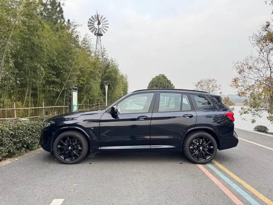 BMW X3 2023 xDrive30i Luxury M Night Package