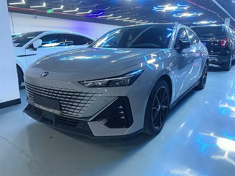 Changan UNI-V 2023 1.5T Premium