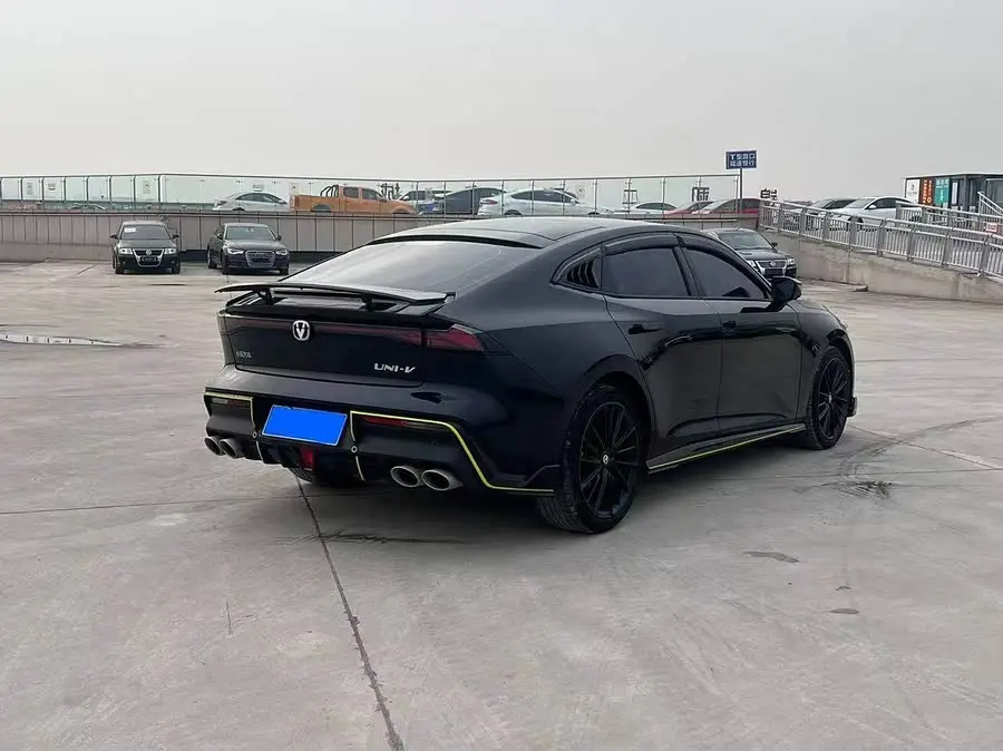 Changan UNI-V 2023 1.5T Sport Edition