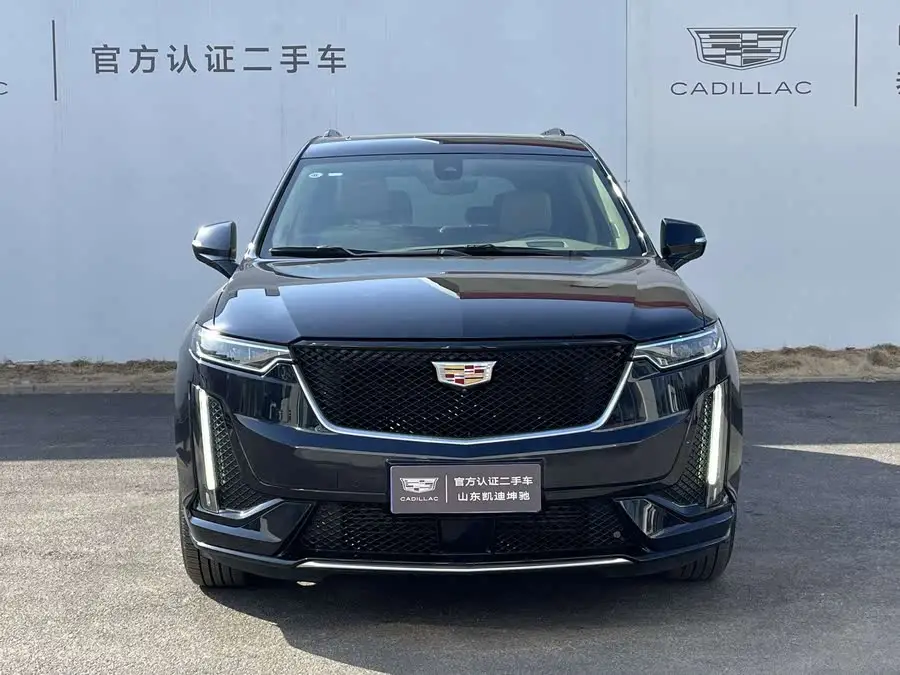 كاديلاك XT6 2022 2.0T ستة مقاعد دفع رباعي بلاتينيوم