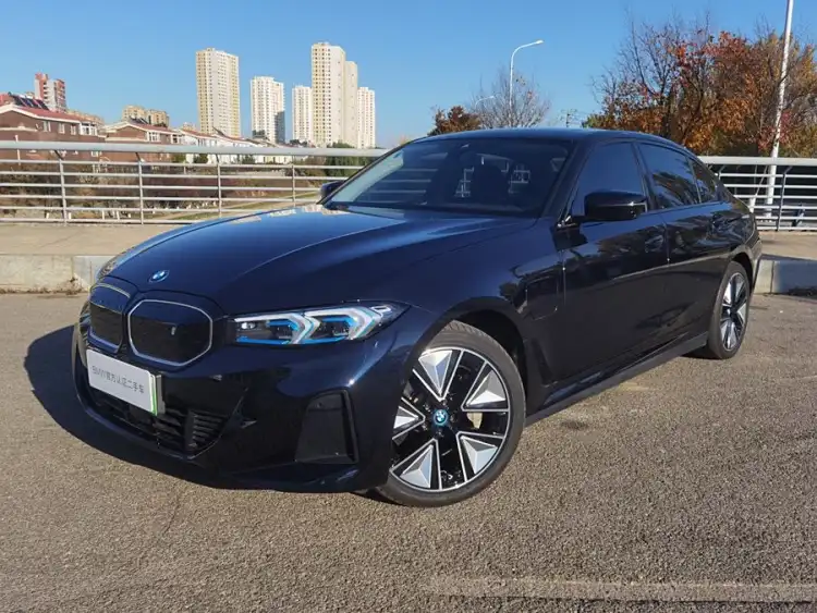 BMW i3 2024 eDrive 40 L Night Sport Package