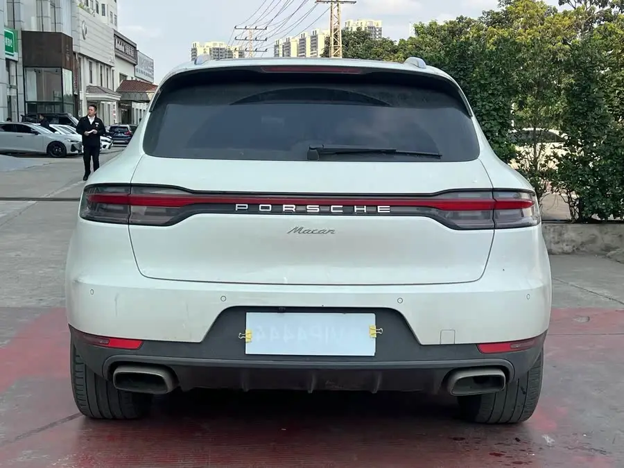 2021 Macan 2.0T
