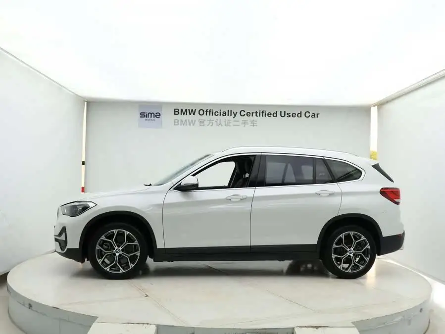 بي إم دبليو X1 2020 sDrive25Li الطراز الرائد