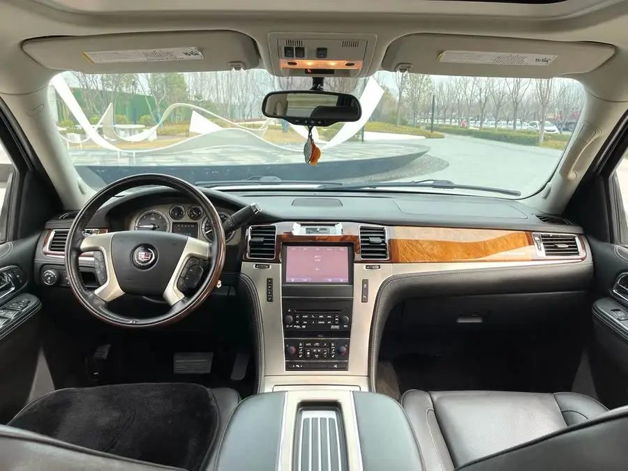 كاديلاك إسكاليد 2013 6.2 لتر ESV بلاتينوم إديشن مطولة