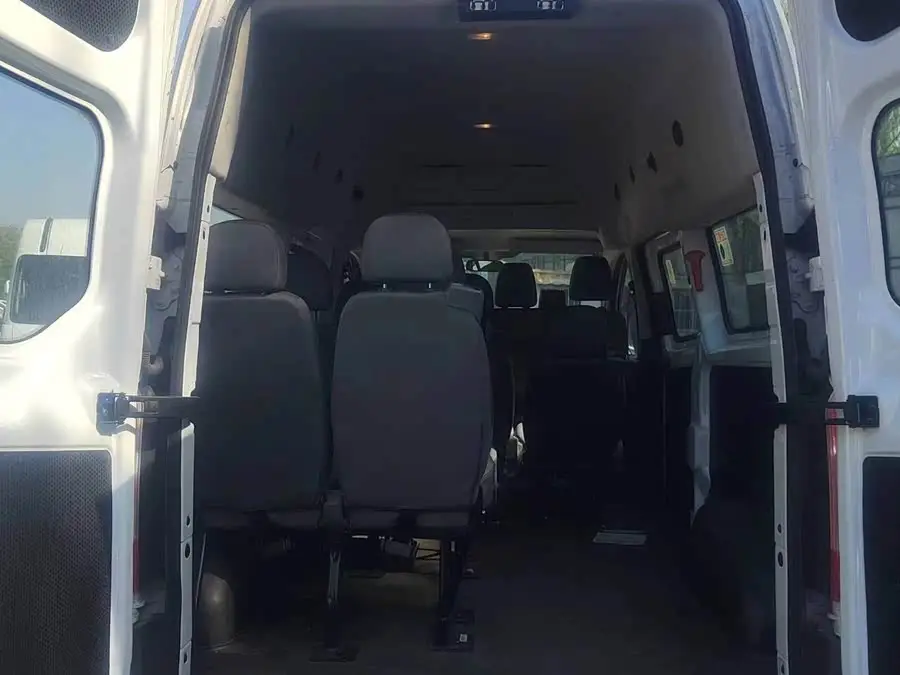 فورد ترانزيت 2020 2.0T بنزين للأعمال السفرية قاعدة عجلات متوسطة سقف متوسط 10-12 مقعد معيار VI