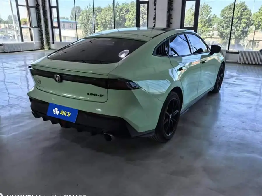 Changan UNI-V 2022 1.5T Prestige