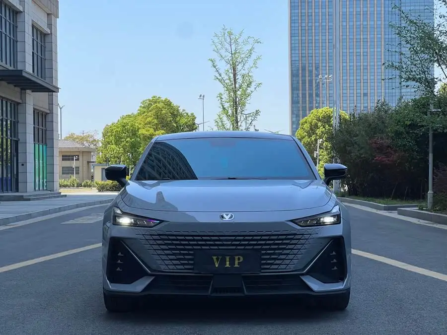 Changan UNI-V 2023 1.5T Premium Edition
