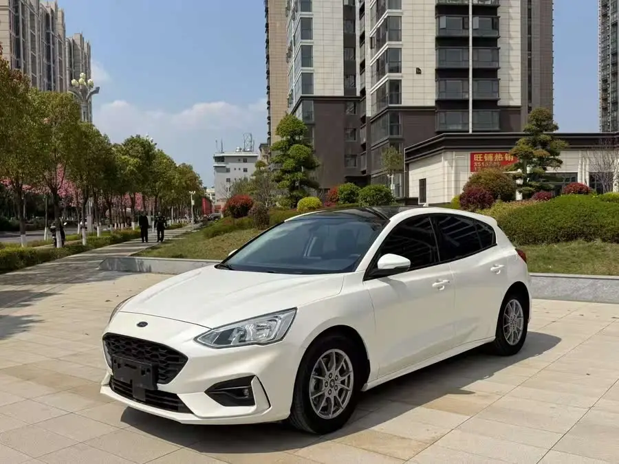 2020 فورد فوكس 2.0 إيكو بوست 180 أوتوماتيكي ترند