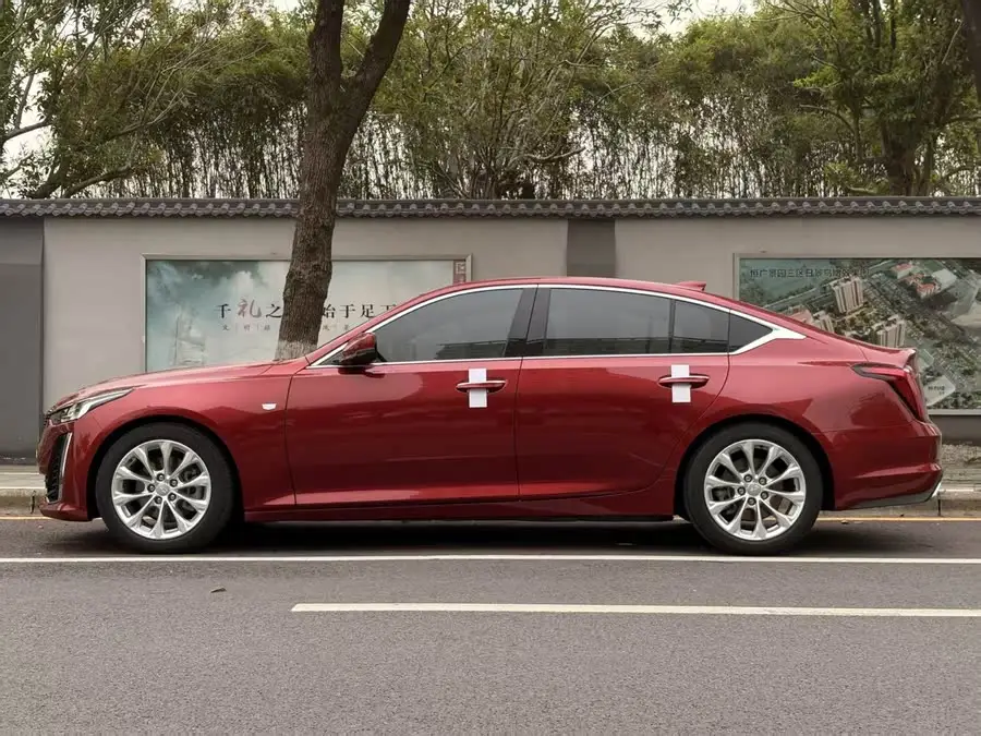 كاديلاك CT5 2020 طراز محدث 28T فاخرة