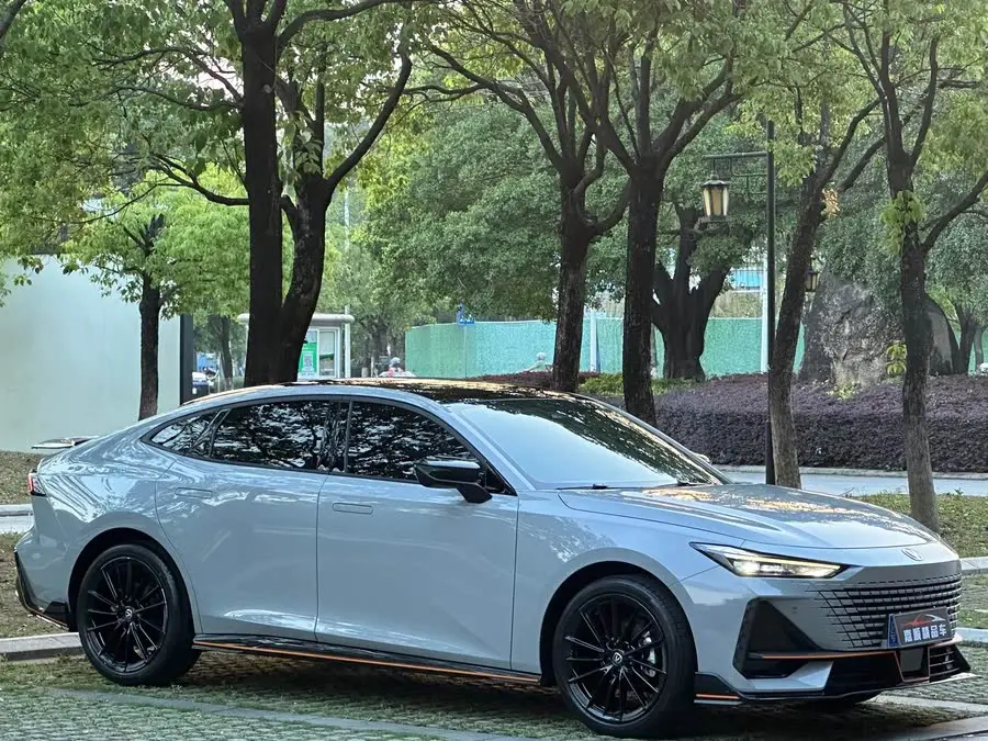 Changan UNI-V 2023 1.5T Sport Edition