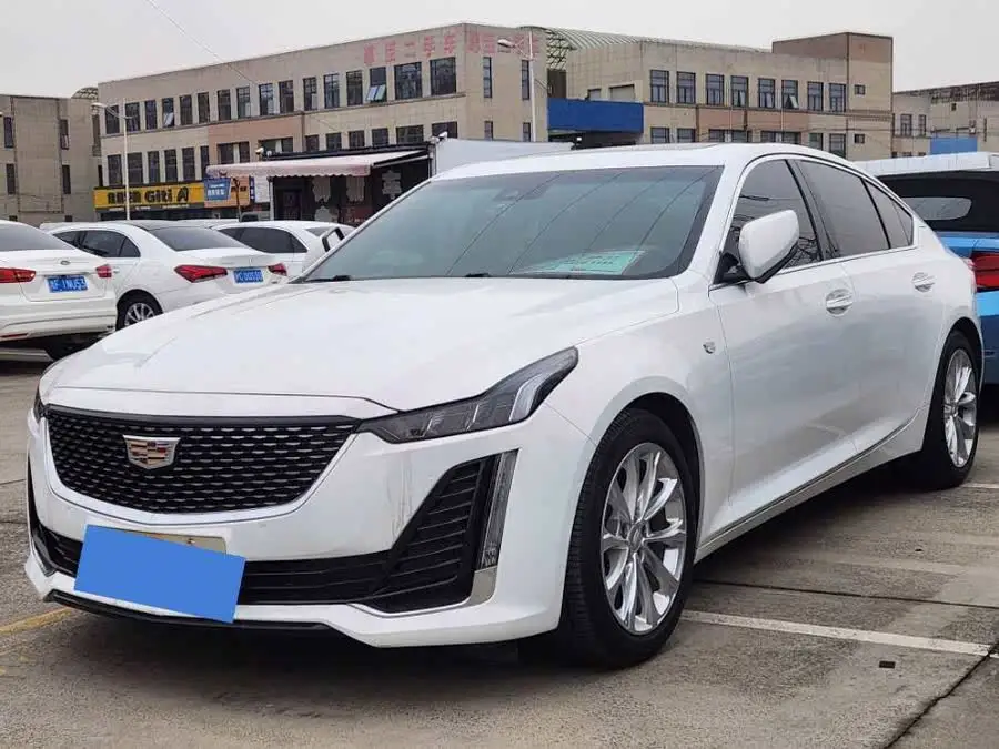 كاديلاك CT5 2022 28T الفاخرة