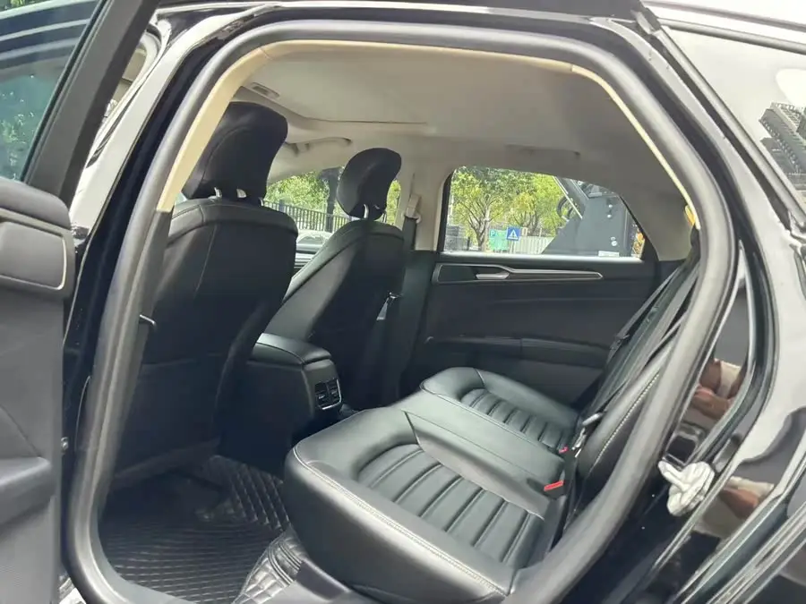 فورد مونديو 2020 إكوبوست 180 فاشن