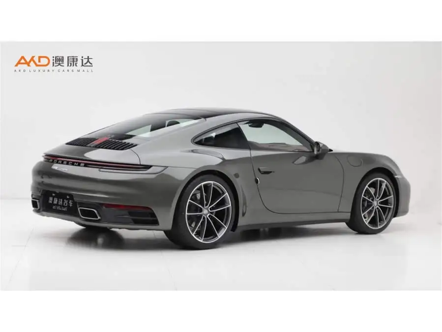 بورش 911 2023 كاريرا 3.0T