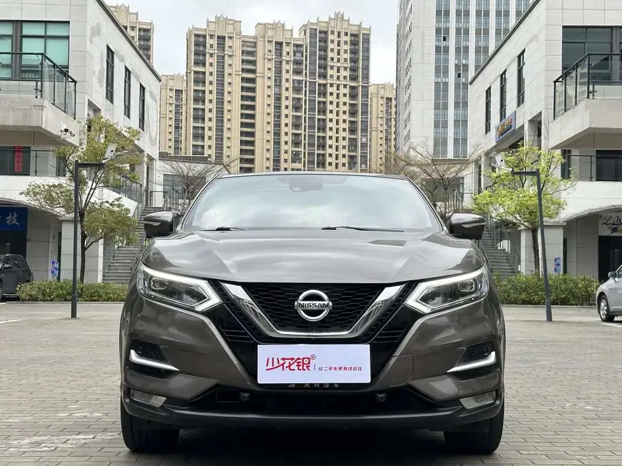 نيسان إكس تريل 2019 2.0 لتر CVT الفاخرة