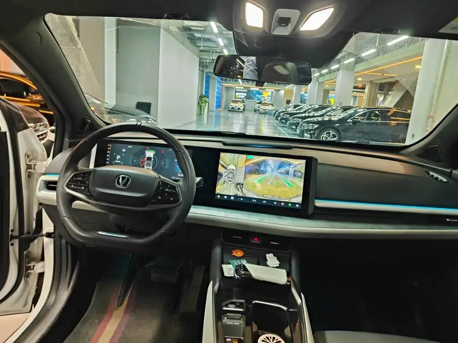 شانغن UNI-T 2023 الجيل الثاني 1.5T الفاخر