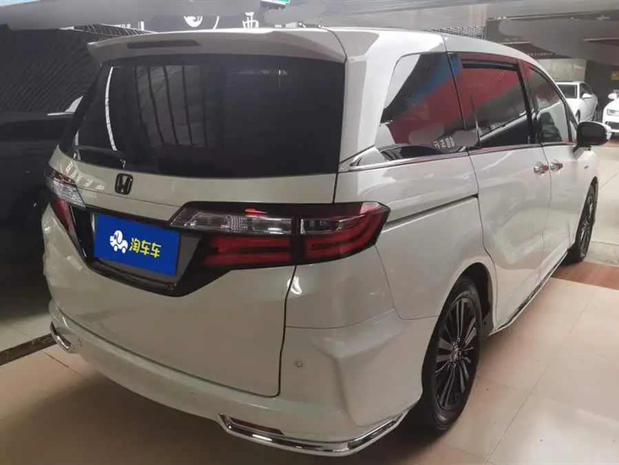 أوديسي 2021 2.0L روي·إكسلنس