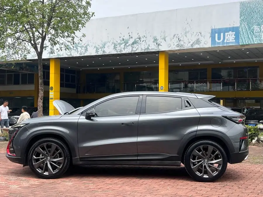 شانغان UNI-T 2020 1.5T الطراز الرائد