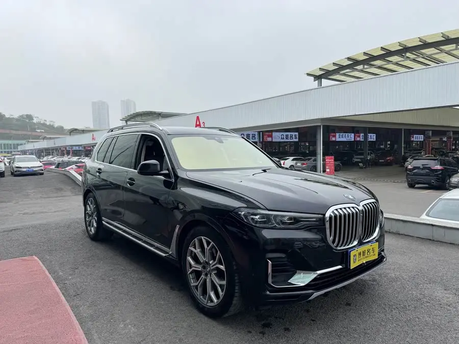 بي إم دبليو X7 2021 xDrive40i حزمة M الرياضية المتميزة