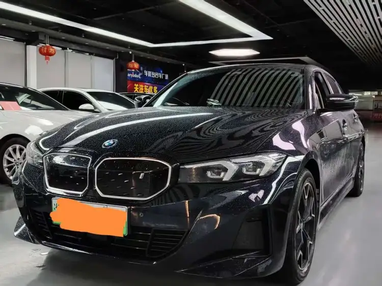 BMW i3 2023 eDrive 40 L Night Sport Package
