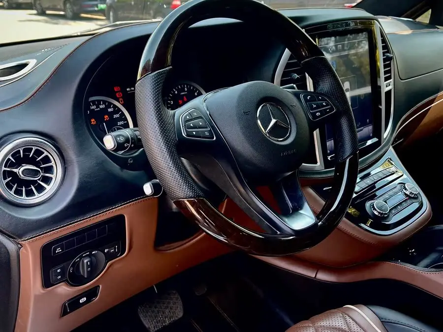 Vito 2021 2.0T Business Edition 7-seater