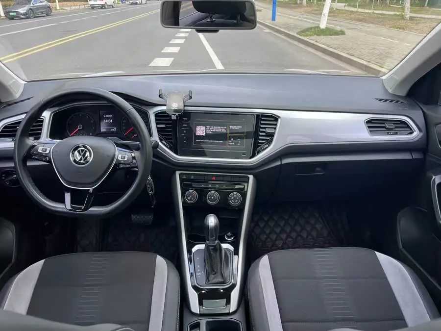 T-ROC 2021 طراز 280TSI DSG دفع ثنائي نسخة النخبة المتصلة الذكية