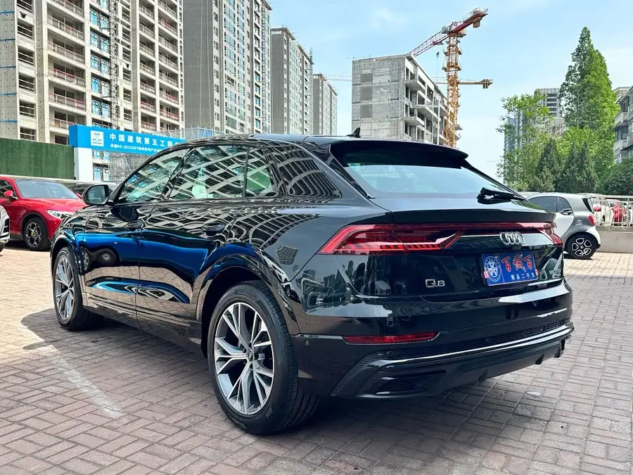 أودي Q8 2022 55 TFSI الفاخرة الديناميكية