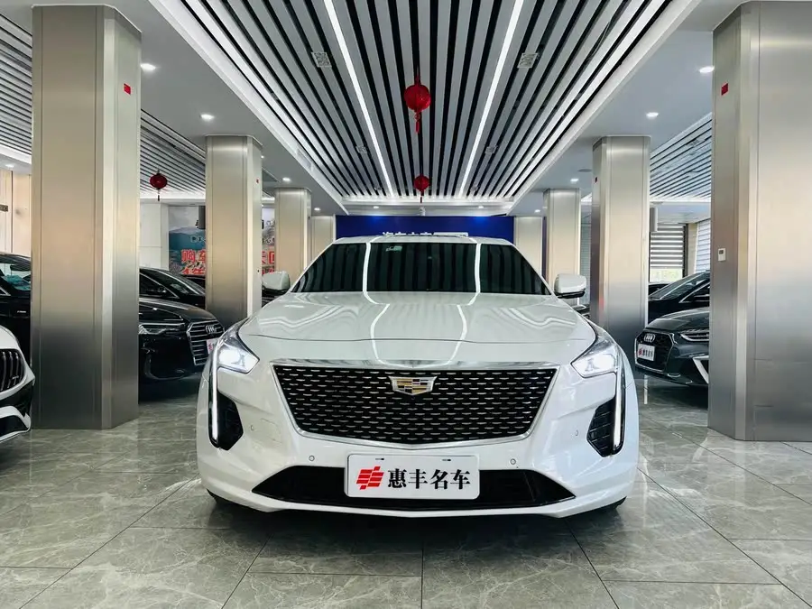 كاديلاك CT6 2022 28T فاخرة