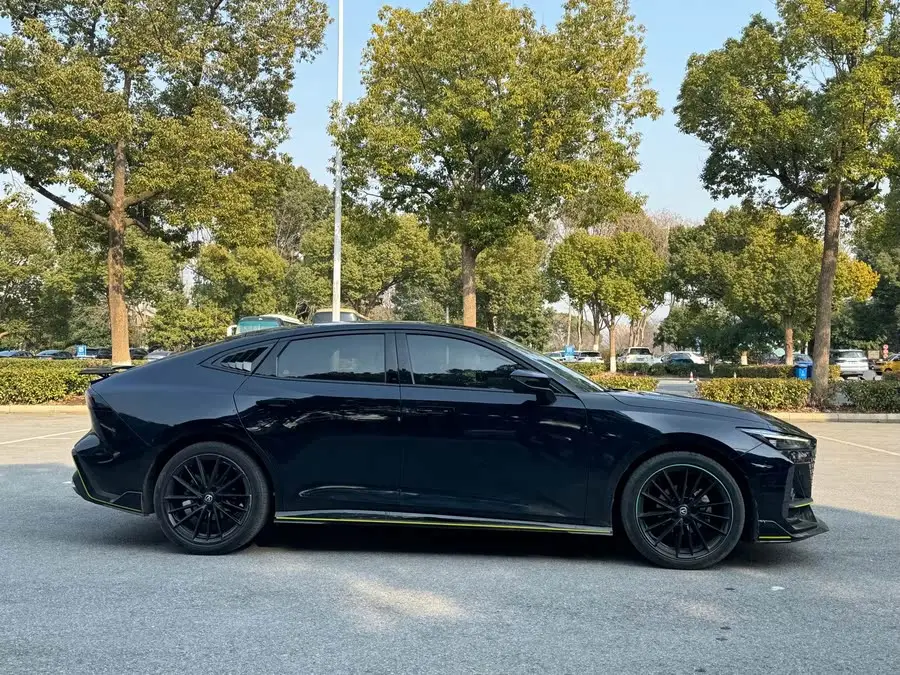 شانجان UNI-V 2022 1.5T الممتازة