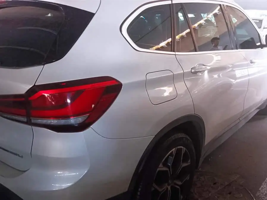 BMW X1 2021 sDrive25Li Leading Edition