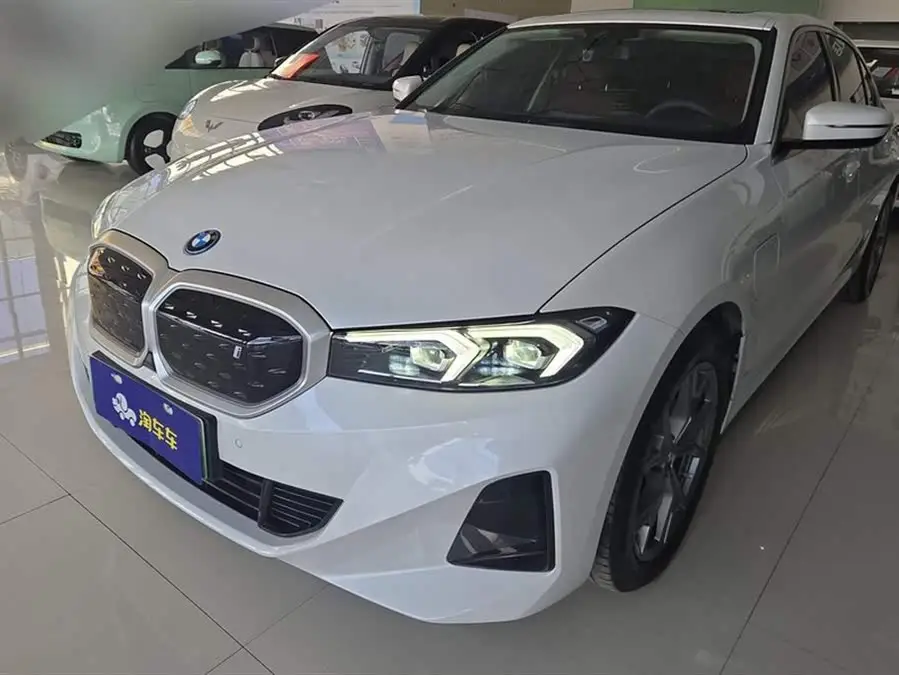 بي إم دبليو i3 2024 eDrive 35 L