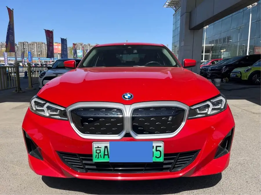 بي إم دبليو i3 2022 eDrive 35 L