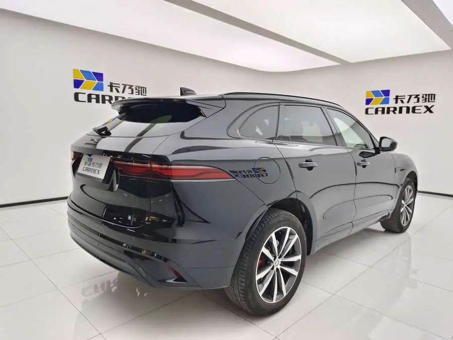 Jaguar F-PACE 2024 P250 R-Dynamic SE