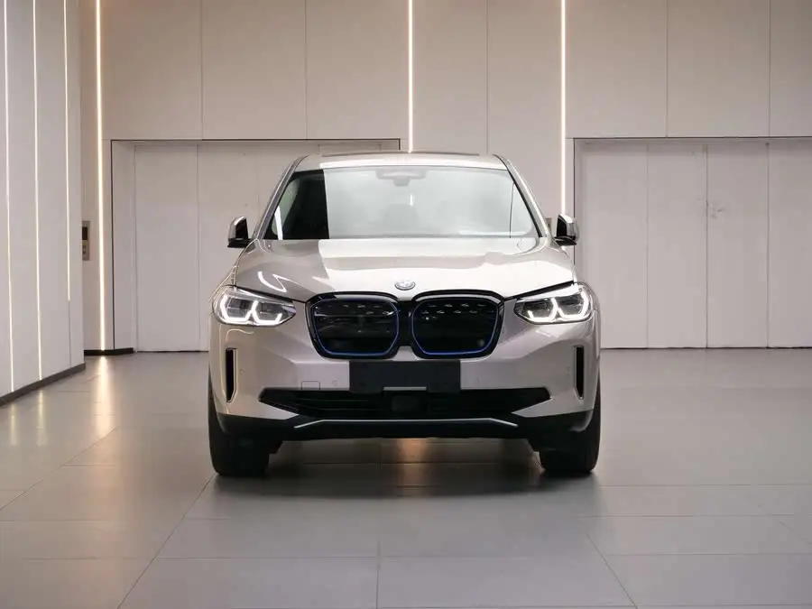 بي إم دبليو iX3 طراز 2021 النسخة الرائدة