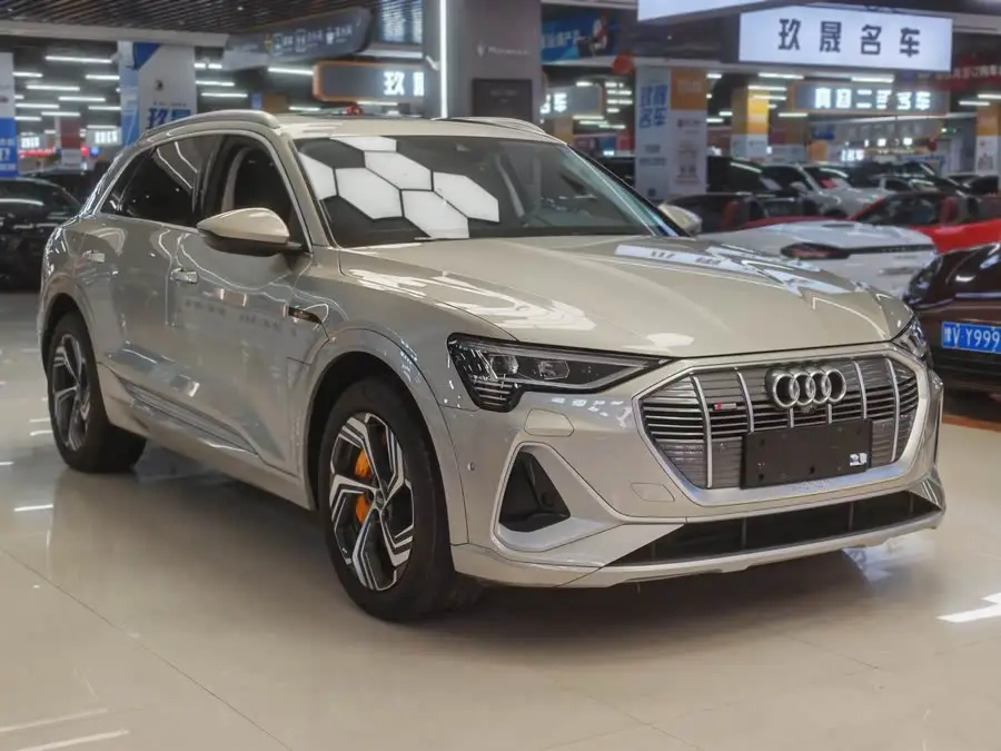 Audi e-tron 2021 Model 50 quattro Selection