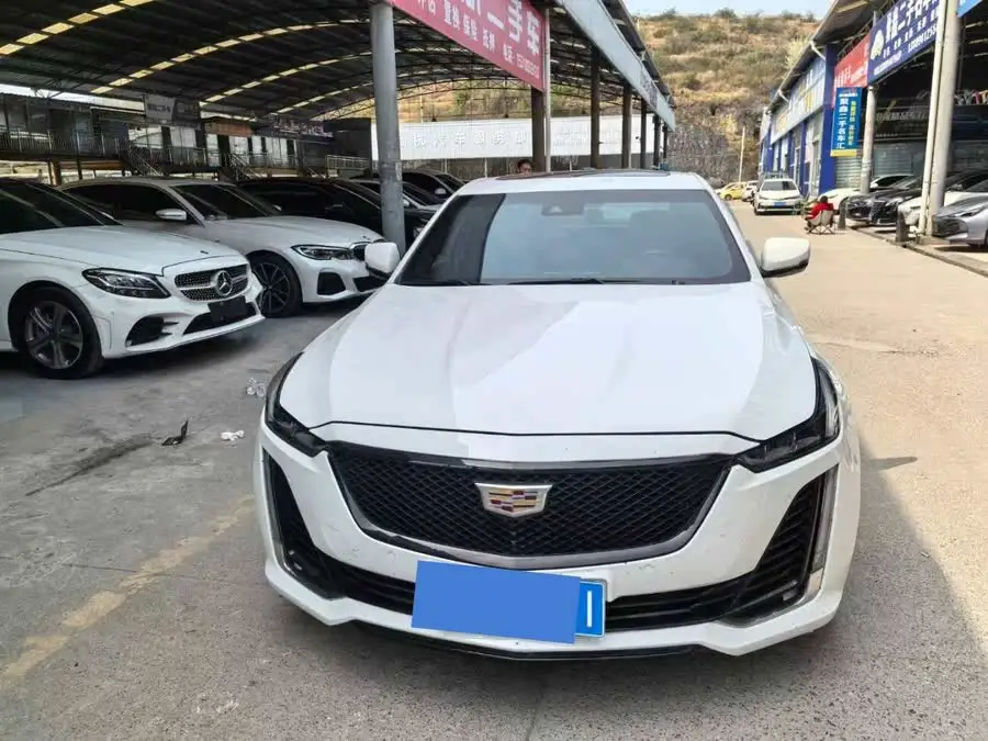 كاديلاك CT5 2021 28T فاخرة