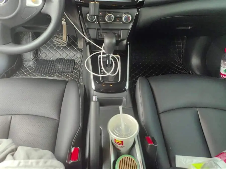 2022 نيسان سيلفي كلاسيك 1.6XL CVT الفاخرة