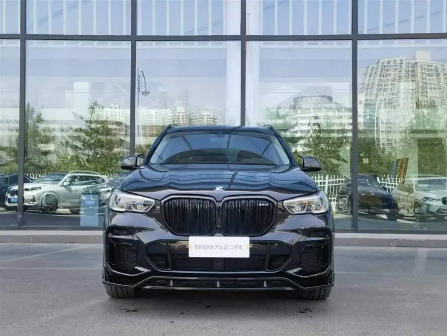 بي إم دبليو X5 2022 تحديث xDrive 30Li حزمة رياضية M