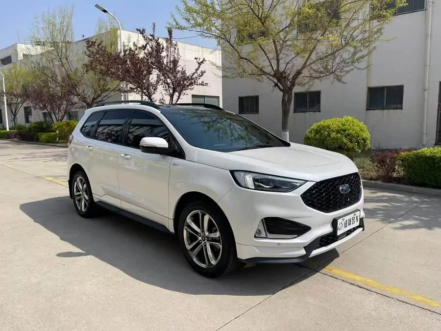 2020 Ford Edge EcoBoost 245 AWD ST-Line 7-seater