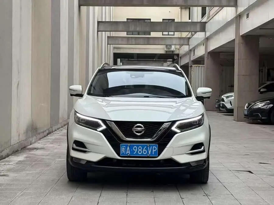 2021 نيسان إكس-تريل 2.0 لتر CVT فئة الرفاهية