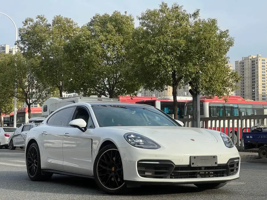 2023 Panamera Executive Platinum Edition 2.9T