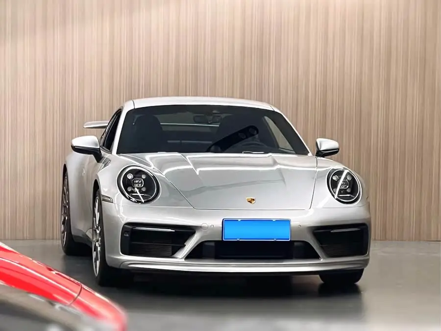 بورش 911 2023 كاريرا 3.0T