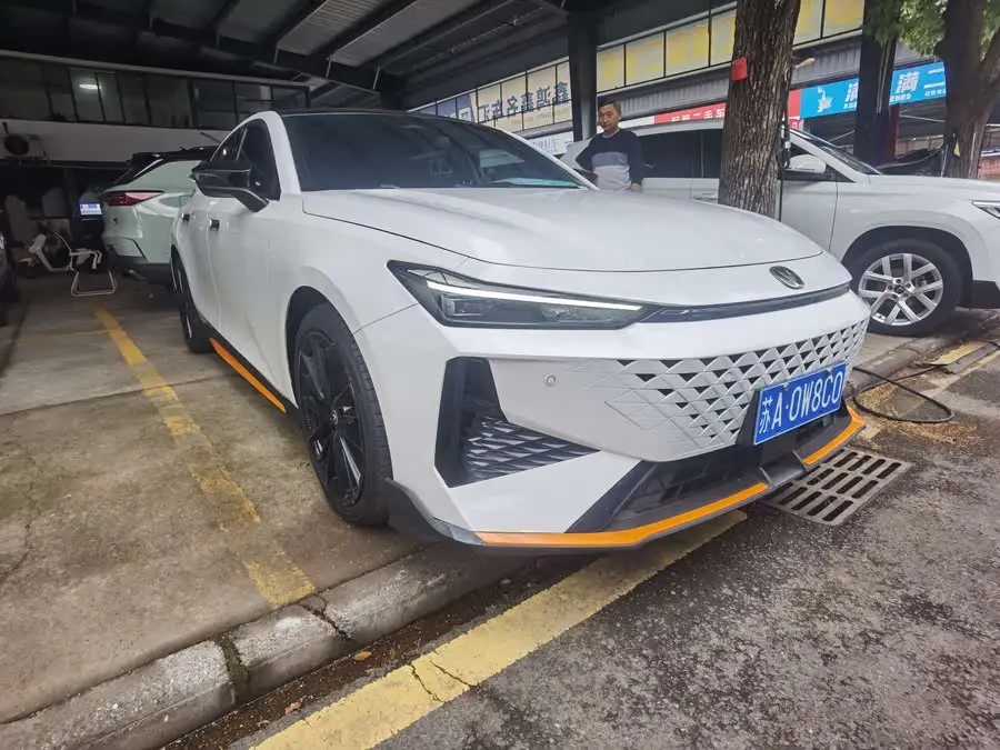 Changan UNI-V 2024 1.5T Premium Sport Model