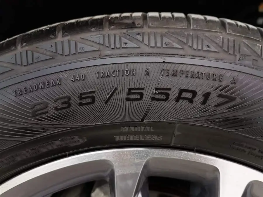 2020 Lynk & Co Lynk & Co S EcoBoost 145 CVT Platinum Edition