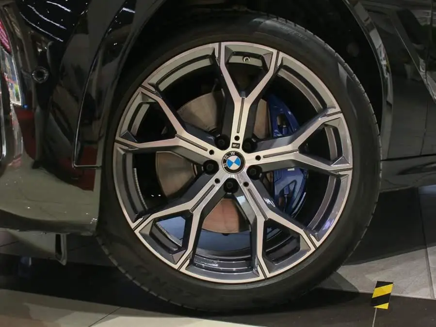 بي إم دبليو X6 2023 xDrive40i حزمة M الرياضية الحصرية