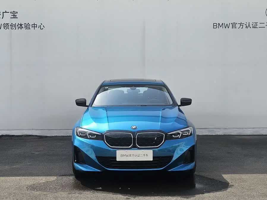 بي إم دبليو i3 2024 eDrive 40 L إصدار الليل